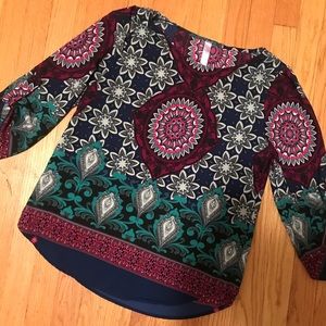 Francesca’s Alya • Paisley Print Blouse